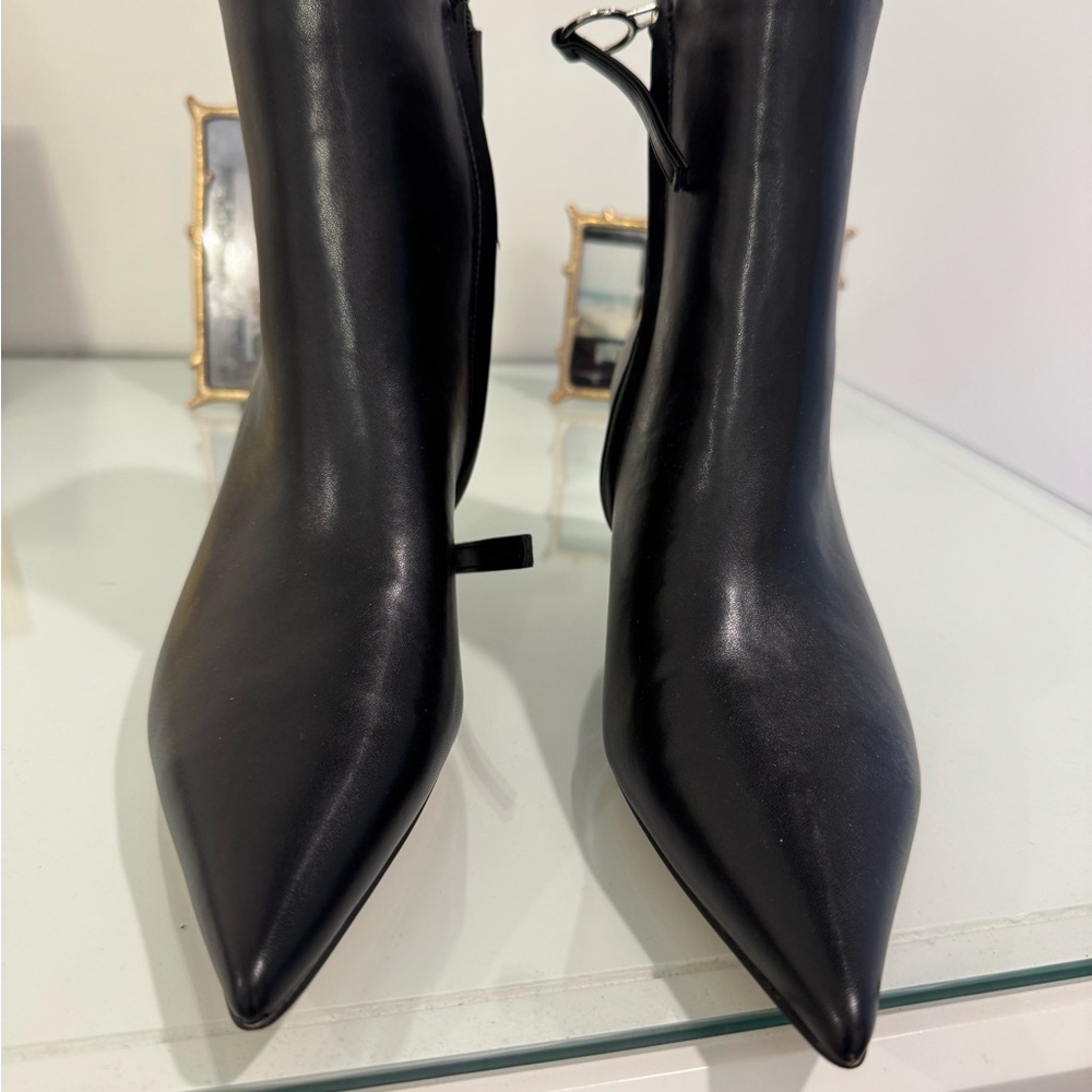 Elegant Black Women's Boots